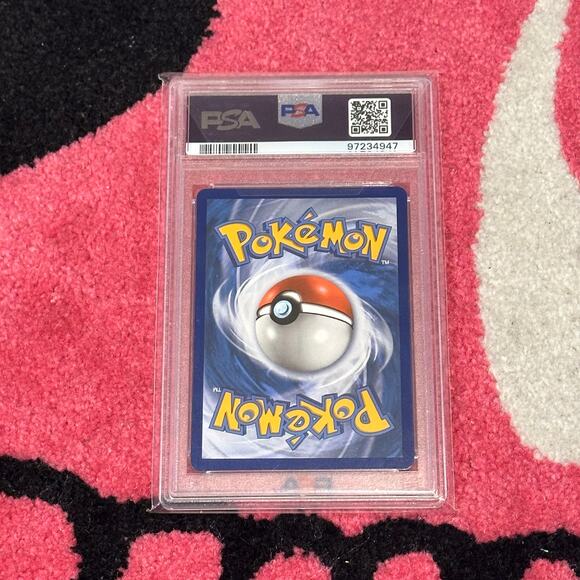 Marnie #200 – Pokémon TCG Sword & Shield – PSA 10 - Picture 2 of 2